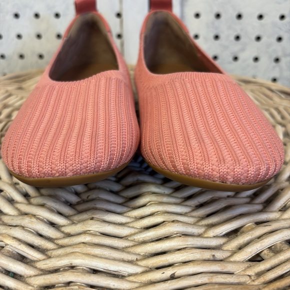 Everlane - Picture 5 of 8